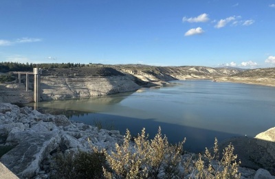 Levels stuck near 9% as rainfall slows depletion but fails to restore water supplies. Asprokremmos Dam photo by @nikos.milan.5/@kerofiloi.kiprou.weather.enthusiasts.cyprus
