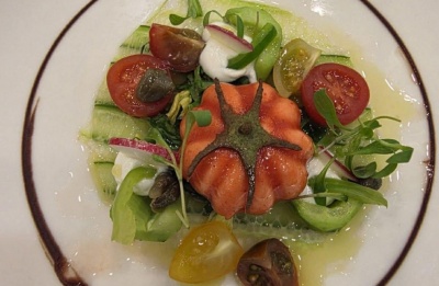 A tomato that isn’t a tomato, served as part of the EU Presidency spectacle. Photo credit: Wiz Guide
