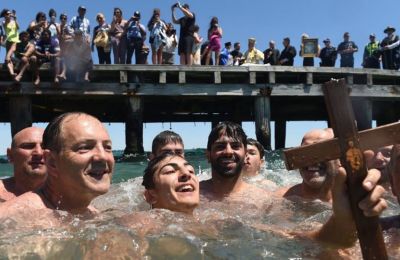 Cross dives meet calm seas and winter sunshine before unsettled weather moves in. File photo @MyGuideCyprus Facebook