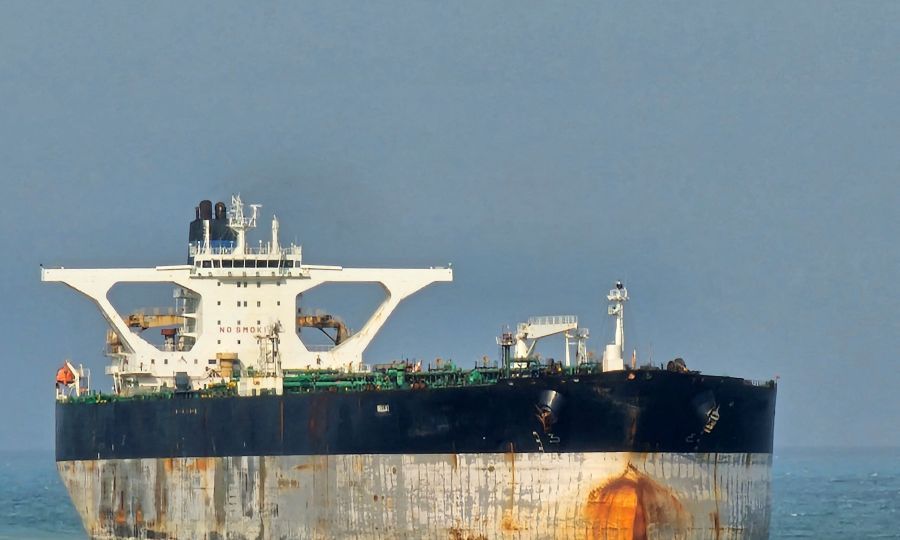 U.S. seizes Russian flagged oil tanker (video)