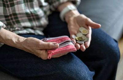 Temporary allowances and appeals expose deep frustration over who benefits from wage policy in 2026. Photo credit: Unsplash