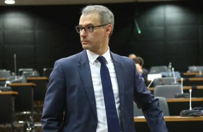 One seat, two finalists for Europe's top bank job