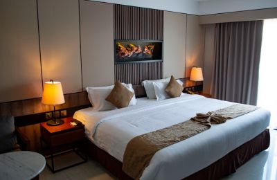 Hotels running without full permits get lifeline...but the clock is ticking