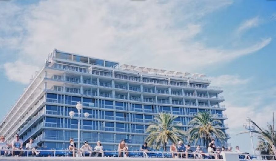 More than half of hotels still have not applied for licences, while early forecasts for 2026 tourism remain optimistic. File photo Unsplash