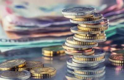 Government spending reaches 92% of plan, with higher outlays for social benefits and grants. Photo credit: Unsplash