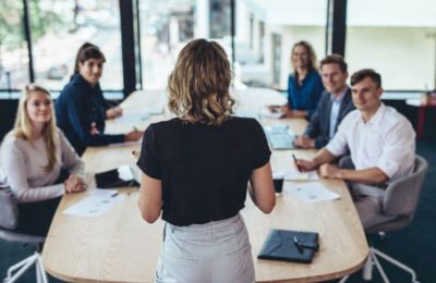 EU-wide figures show gradual progress over the past decade, with women increasingly represented in leadership, especially among younger managers. Photo credit: Unsplash