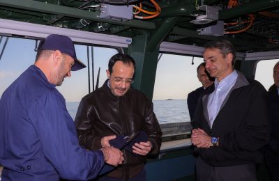 Politics Blog: $200 oil, camels, and political drama