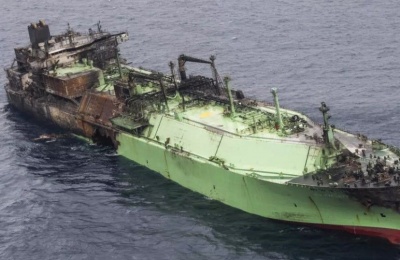 Authorities in Malta and Italy monitor damaged tanker carrying LNG and fuel, fearing potential environmental disaster. Photo credit: Matthew Xuereb/Newsbook Malta/AFP via France24