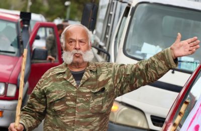 Farmers protest mass culls of healthy livestock, reject compensation