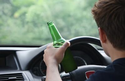 Mobile phone use while driving quadruples the likelihood of a collision. Photo credit: Unsplash