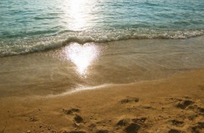 Weekend brings a cooler turn with scattered showers and the chance of thunderstorms.