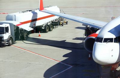 Rising fuel costs impact airlines and ticket prices as EU monitors situation closely. Photo credit: Unsplash