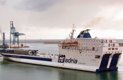 The new ship can accommodate 84 additional passengers and for the first time allows the transport of pets - Fare prices remain the same.