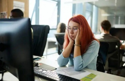 Service jobs and the self-employed record the highest weekend working rates across Europe.