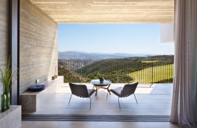 Minthis Introduces Ezousa Suites