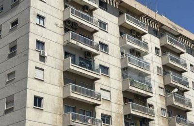 Who’s responsible if a balcony falls? Larnaca authorities issue warning to building owners
