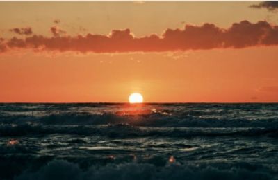 West coast catches the best of the day at 31°C before the late-week cool-down. Photo credit: Unsplash