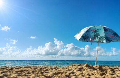 Inland capitals edge up to 37°C as afternoon winds pick up a bit of speed along the coast.