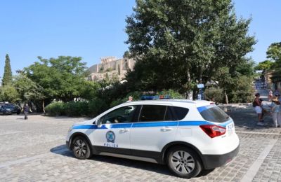 US warns Americans worldwide to stay alert hours before US tourists stabbed in Athens