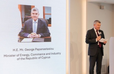 Papanastasiou calls the new Great Sea Interconnector viability study unnecessary and warns that repeated delays will only drive up costs. Photo credit: www.gov.cy