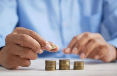 Cypriots save, but banks pay little in return