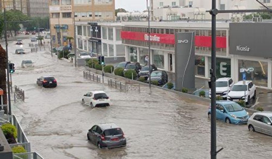 Venice, without the gondolas: Summer storm floods Nicosia streets (video)