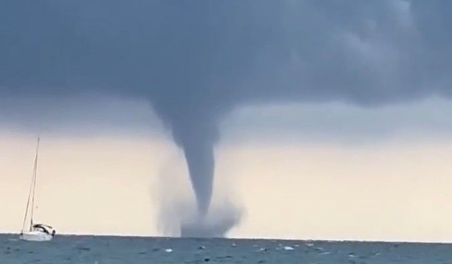 Thunderstorms and strong winds hit Cyprus. Photo screen captured from @alexandros.loizides Facebook video