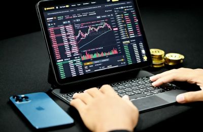 25-year-old held after 18 people hand over €500,000 for crypto investments