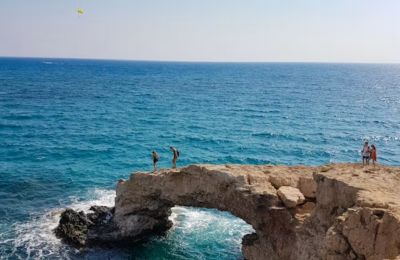 The coast and higher mountains will offer some relief from the inland heat. Photo credit: Unsplash