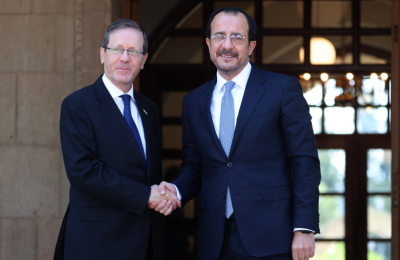 Herzog arrives in Cyprus for talks with Christodoulides