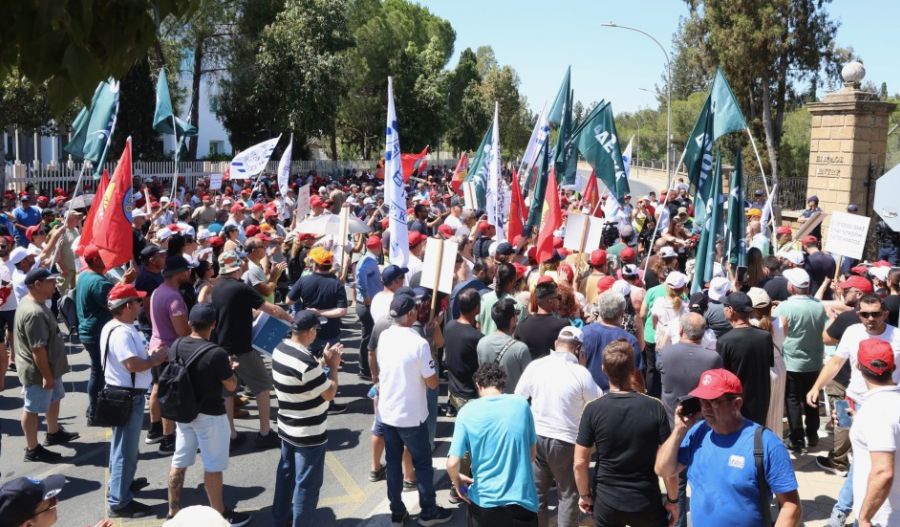 File photo of previous hourly paid workers strike in Nicosia