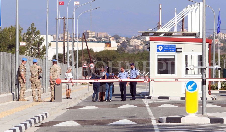 Schengen: Crossing checks at British bases will be tightened, Green Line next
