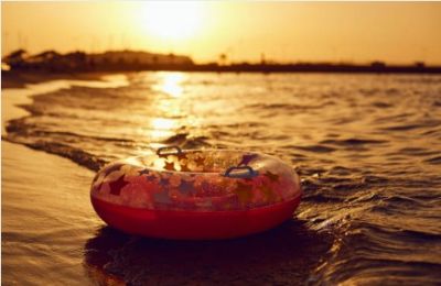 Sunshine will continue through Monday, but dust concentrations may increase from Saturday as temperatures ease slightly along the coast. Photo credit: Unsplash